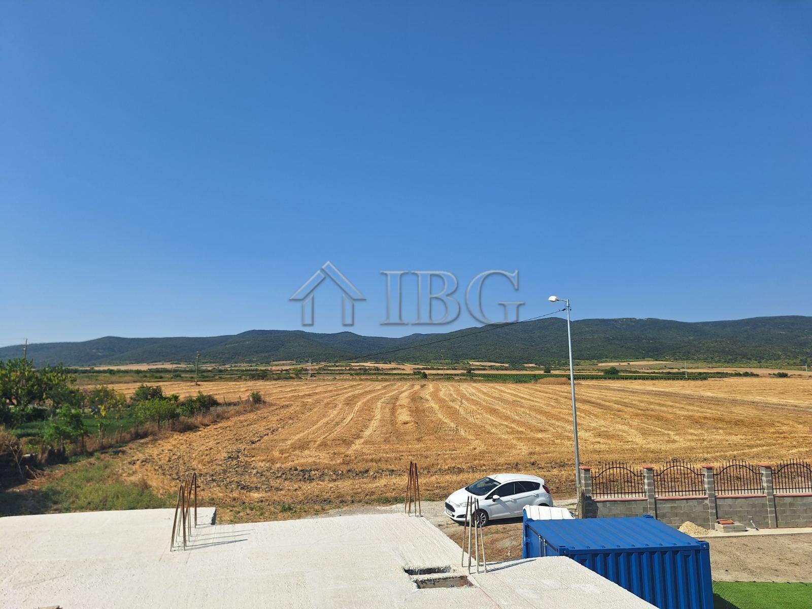 Modern 3-Bedroom House with Private Garden in Orizare, Only 10 km from Sunny Beach — photo 10 of 14