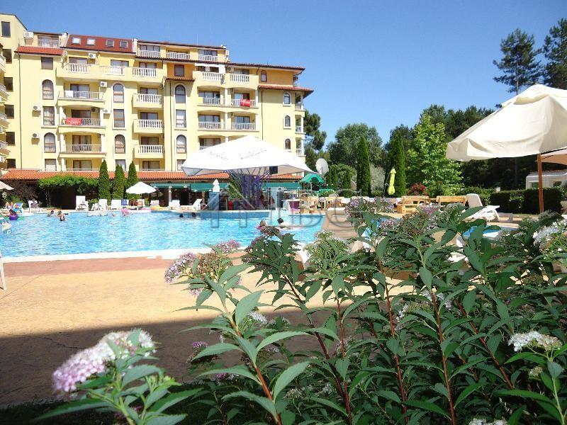 2-Bedroom Apartment Pool View Summer Dreams, Sunny Beach — photo 4 of 9
