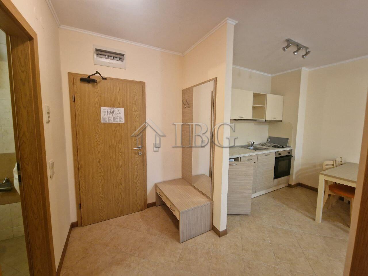 1-Bedroom Apartment with Pool View Royal Sun, Sunny Beach — photo 13 of 16