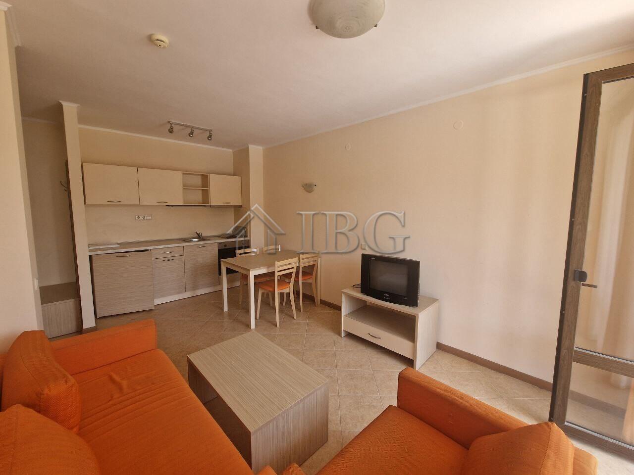 1-Bedroom Apartment with Pool View Royal Sun, Sunny Beach — photo 7 of 16