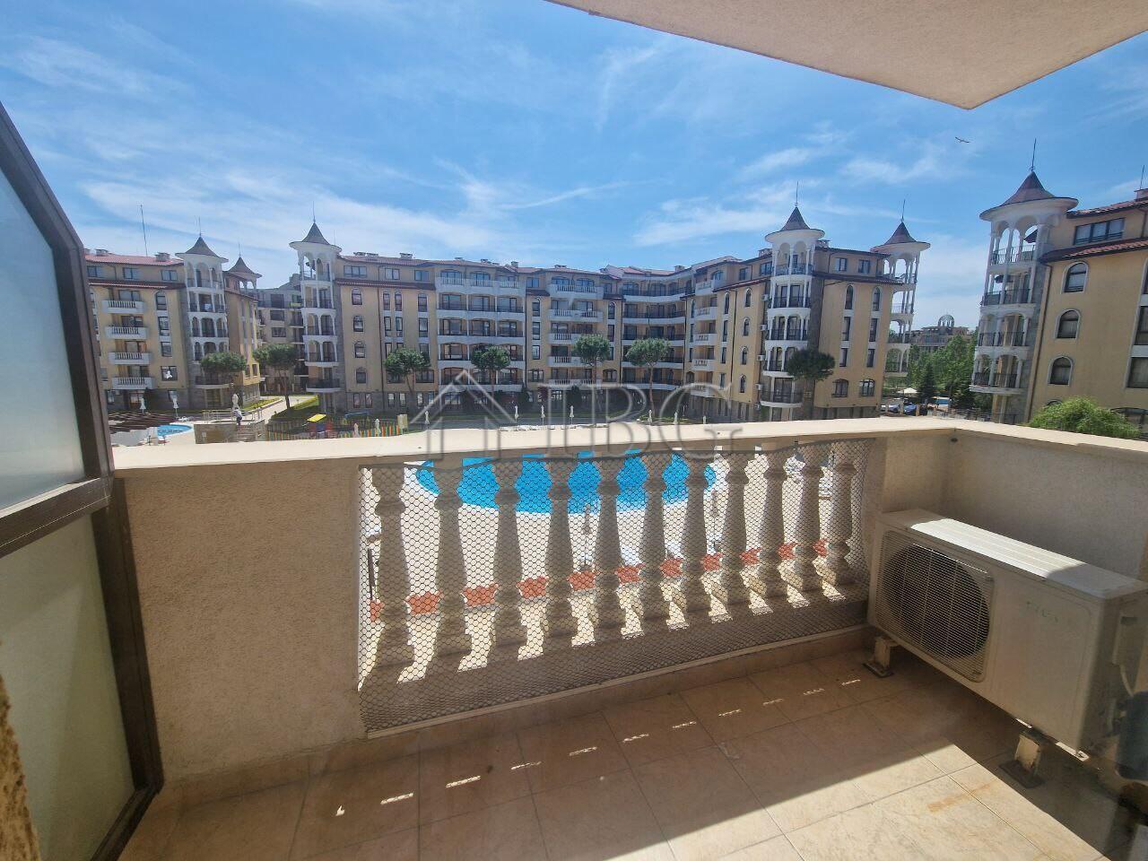 1-Bedroom Apartment with Pool View Royal Sun, Sunny Beach — photo 5 of 16