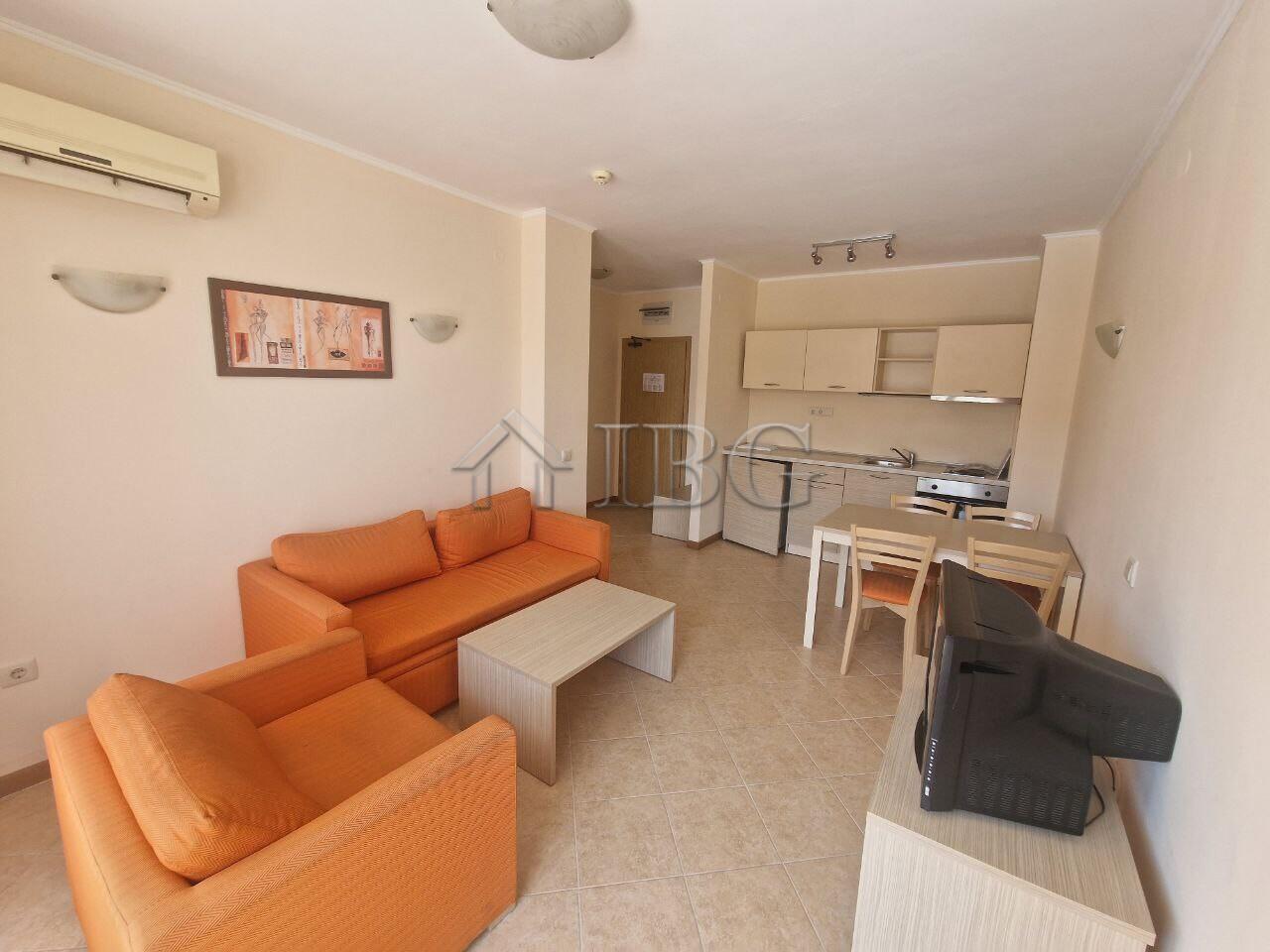 1-Bedroom Apartment with Pool View Royal Sun, Sunny Beach — photo 6 of 16
