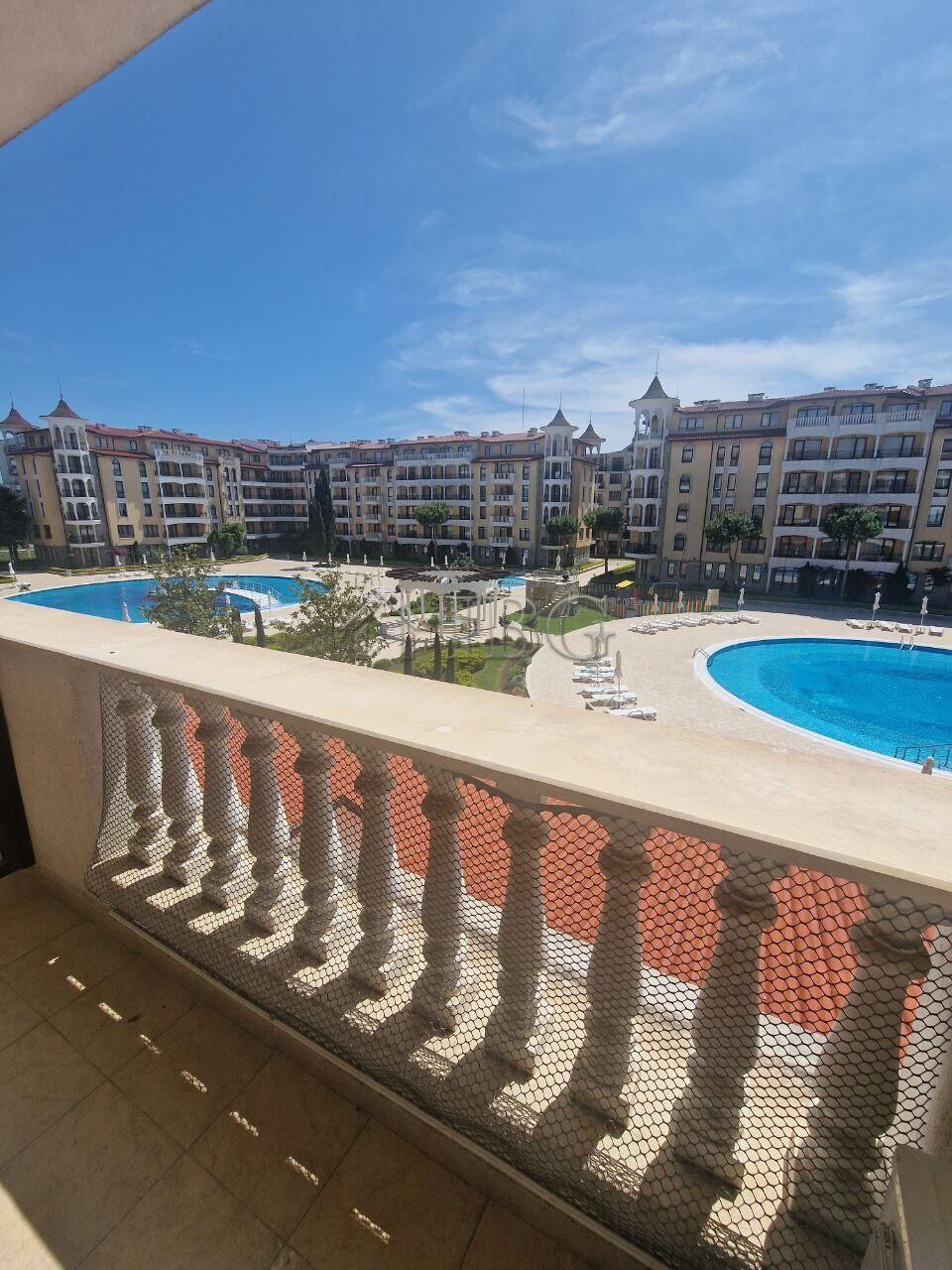 1-Bedroom Apartment with Pool View Royal Sun, Sunny Beach — photo 3