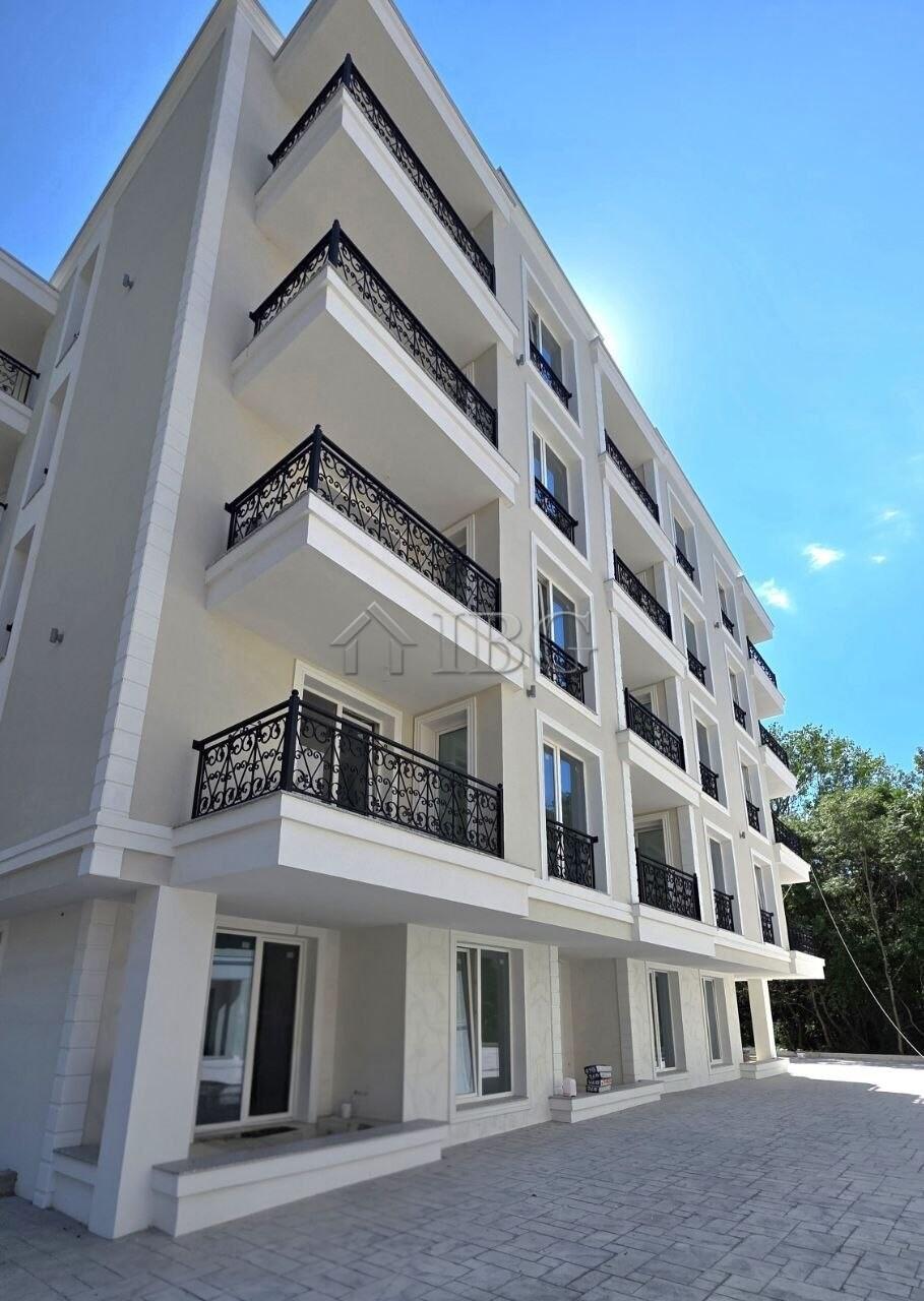 Studio with Balcony in La Mer Silver Residence-1, Sunny Beach — photo 4 of 10