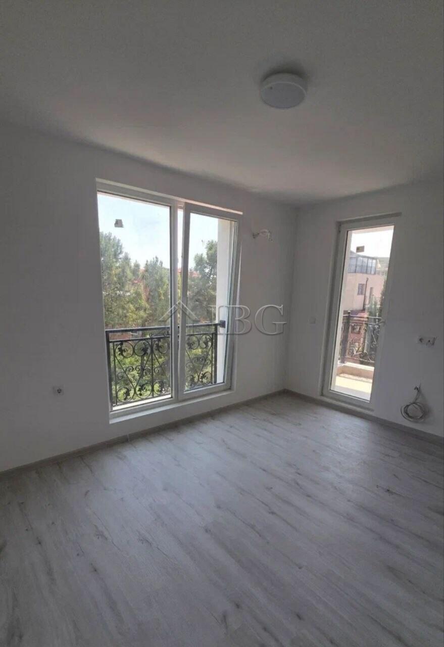 Studio with Balcony in La Mer Silver Residence-1, Sunny Beach — photo 5 of 10