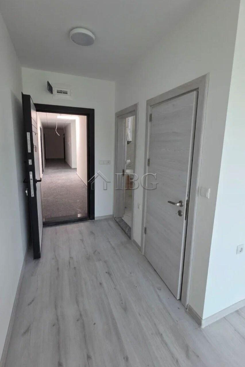 Studio with Balcony in La Mer Silver Residence-1, Sunny Beach — photo 10 of 10