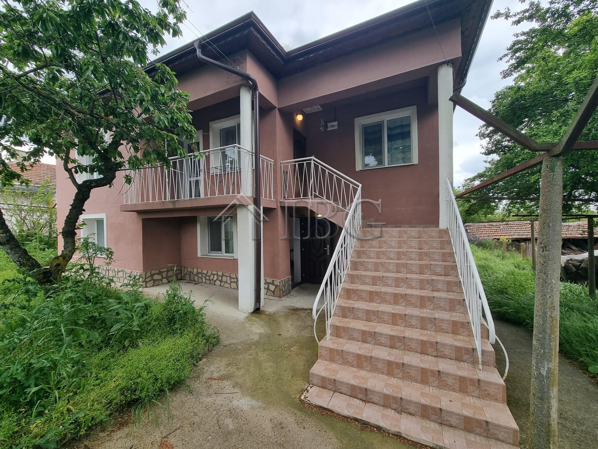 Spacious 5-Bedroom House with 850 sq.m. Garden Dyulevo, Burgas Region — main photo