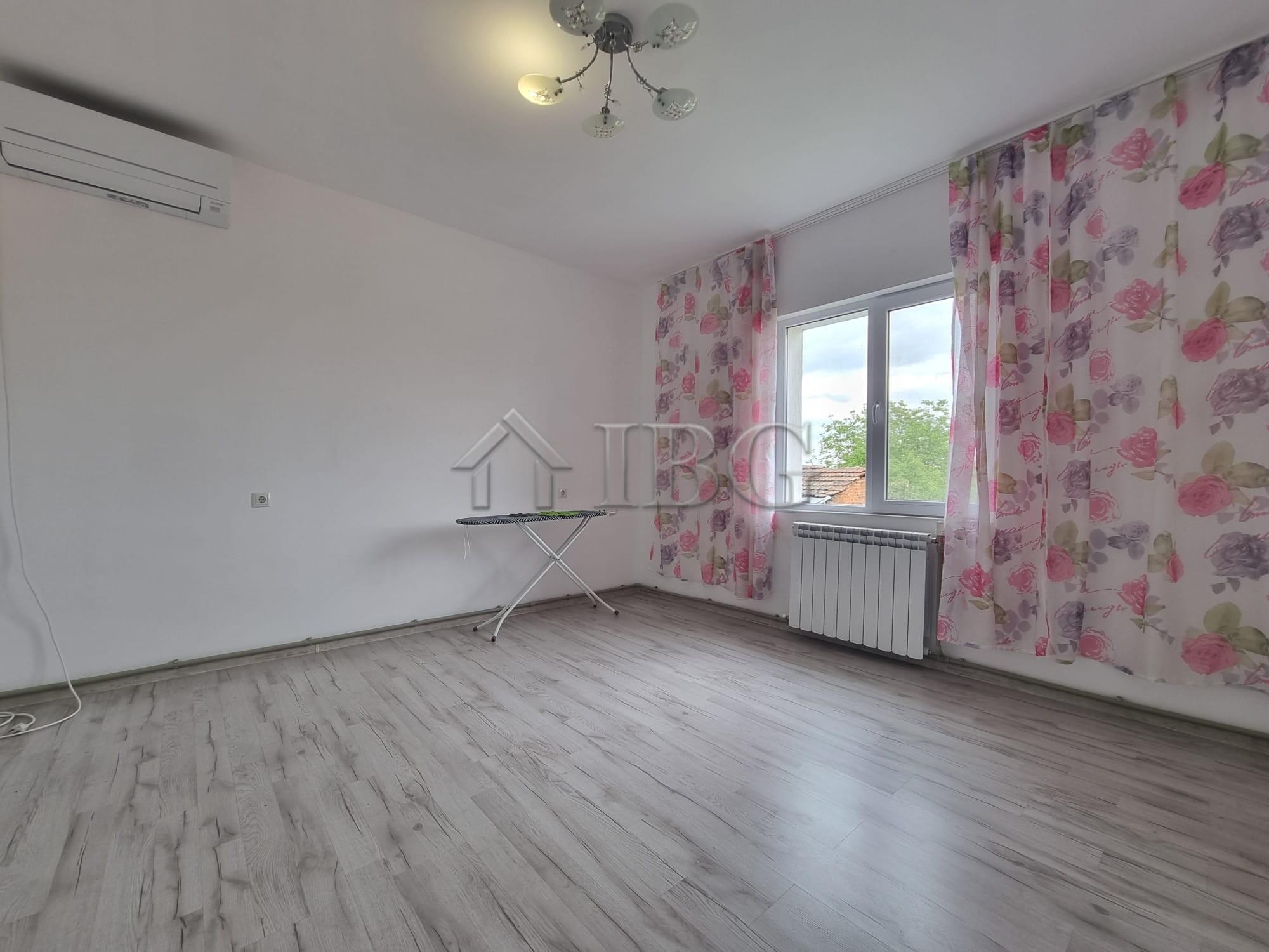 Spacious 5-Bedroom House with 850 sq.m. Garden Dyulevo, Burgas Region — photo 24 of 25