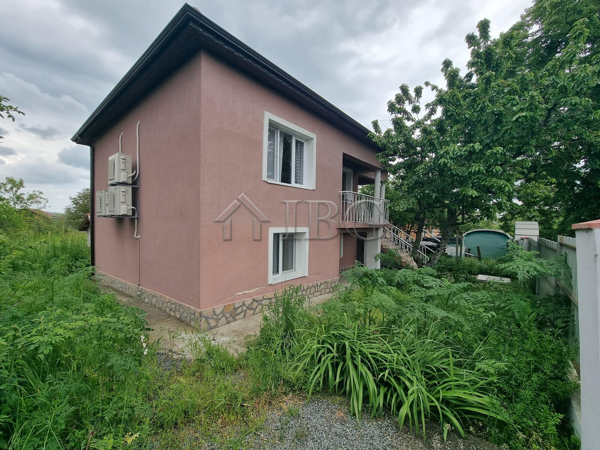 Spacious 5-Bedroom House with 850 sq.m. Garden Dyulevo, Burgas Region — photo 2