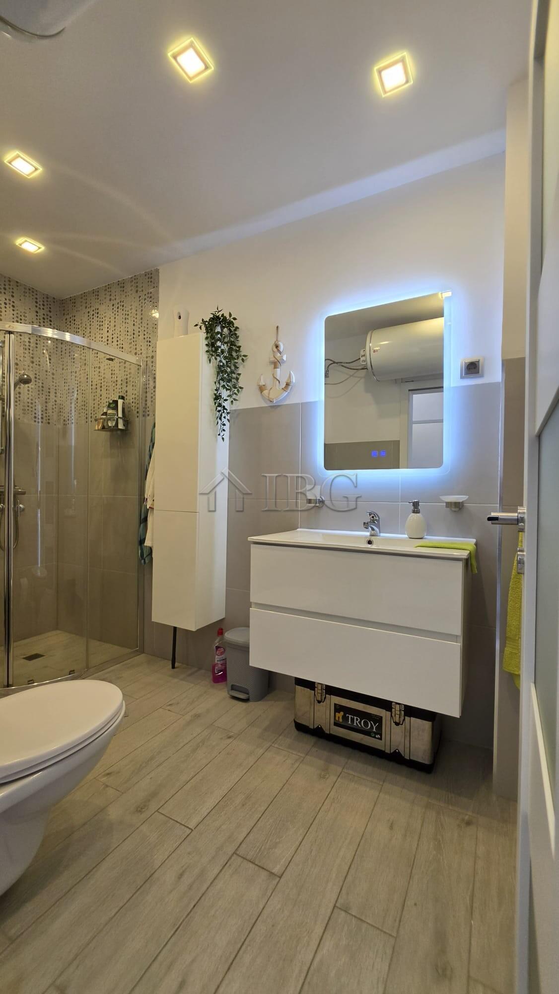 1-Bedroom Apartment with Low Maintenance Fee in Golden Day 2, Sunny Beach — photo 12 of 15