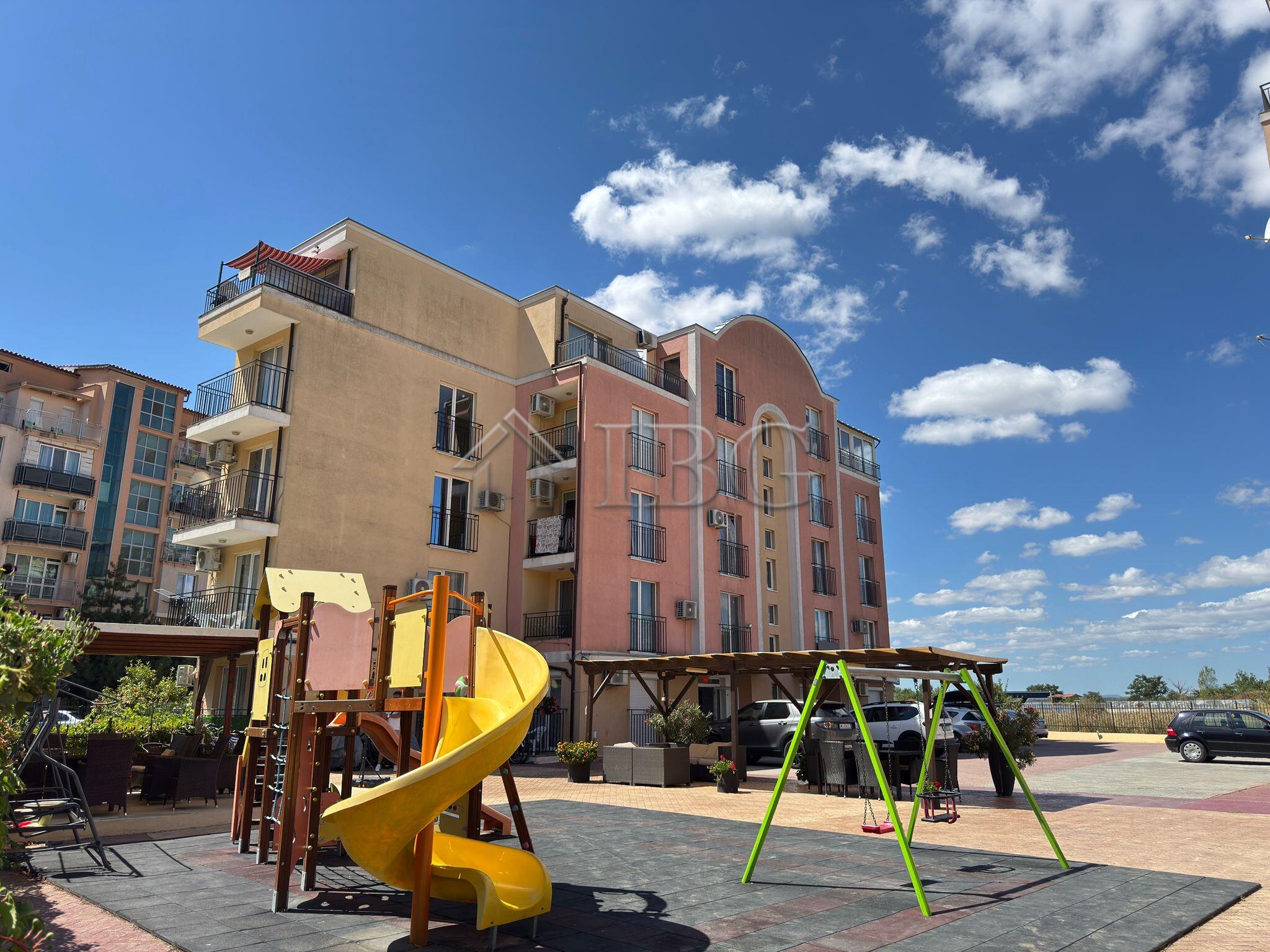1-Bedroom Apartment with Low Maintenance Fee in Golden Day 2, Sunny Beach — photo 15 of 15