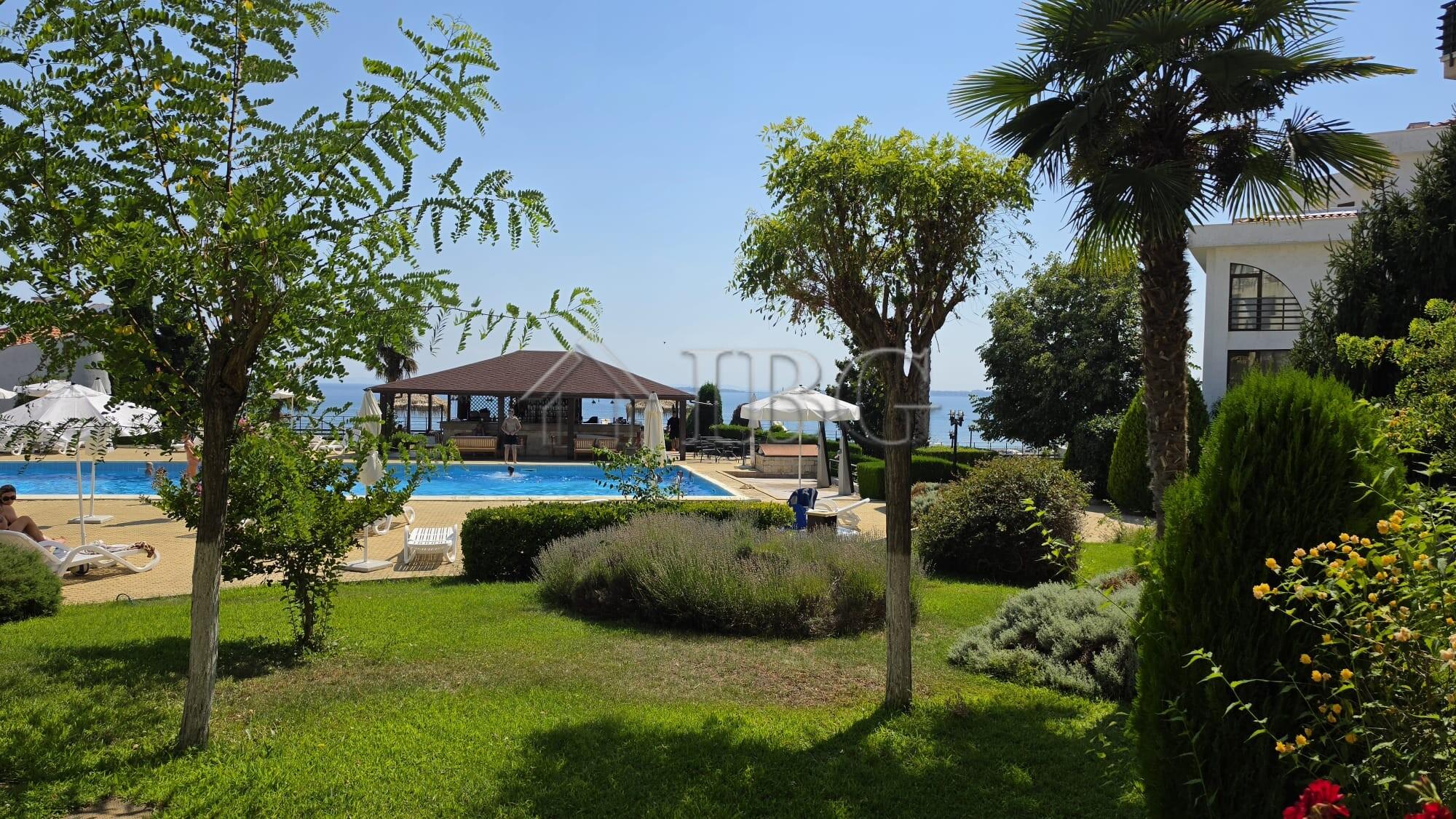 Beachfront 1-Bedroom Apartment with Sea and Pool Views in Diamant, Sveti Vlas — main photo