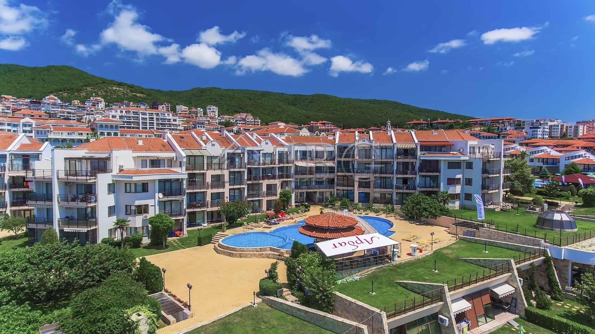 Beachfront 1-Bedroom Apartment with Sea and Pool Views in Diamant, Sveti Vlas — photo 20 of 20