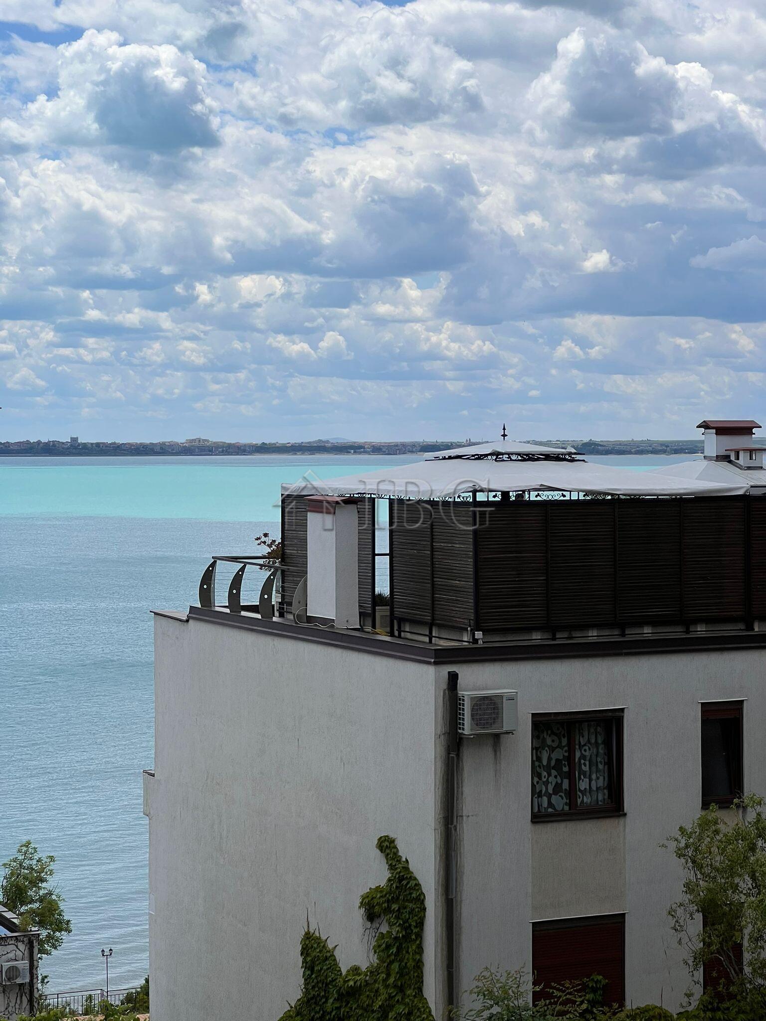 2-Bedroom Apartment with Sea View, Front Line Dolce Vita 1, Sveti Vlas — photo 3