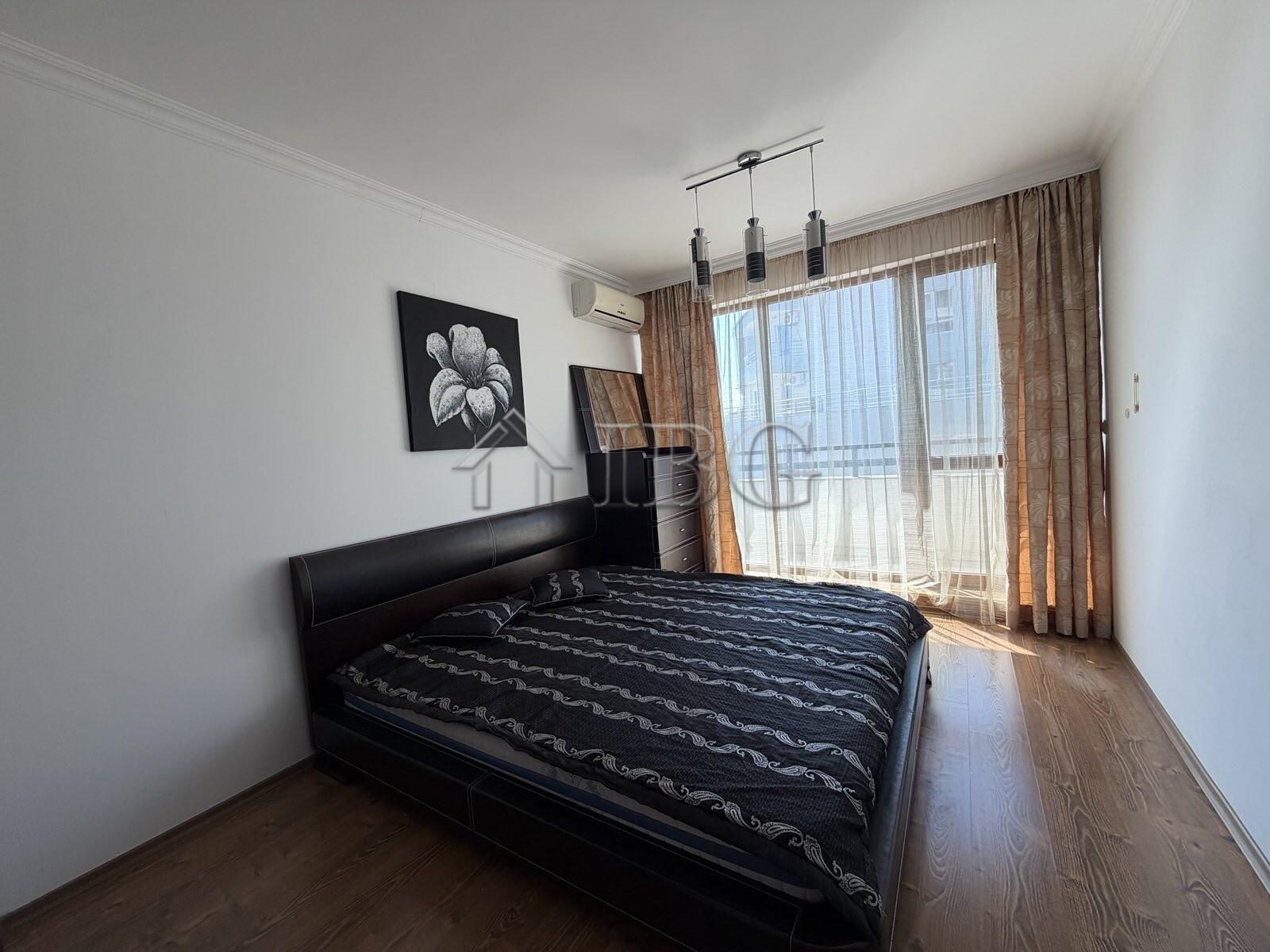 Spacious 2-Bedroom Apartment near the Beach Amphora, Sveti Vlas — photo 8 of 19