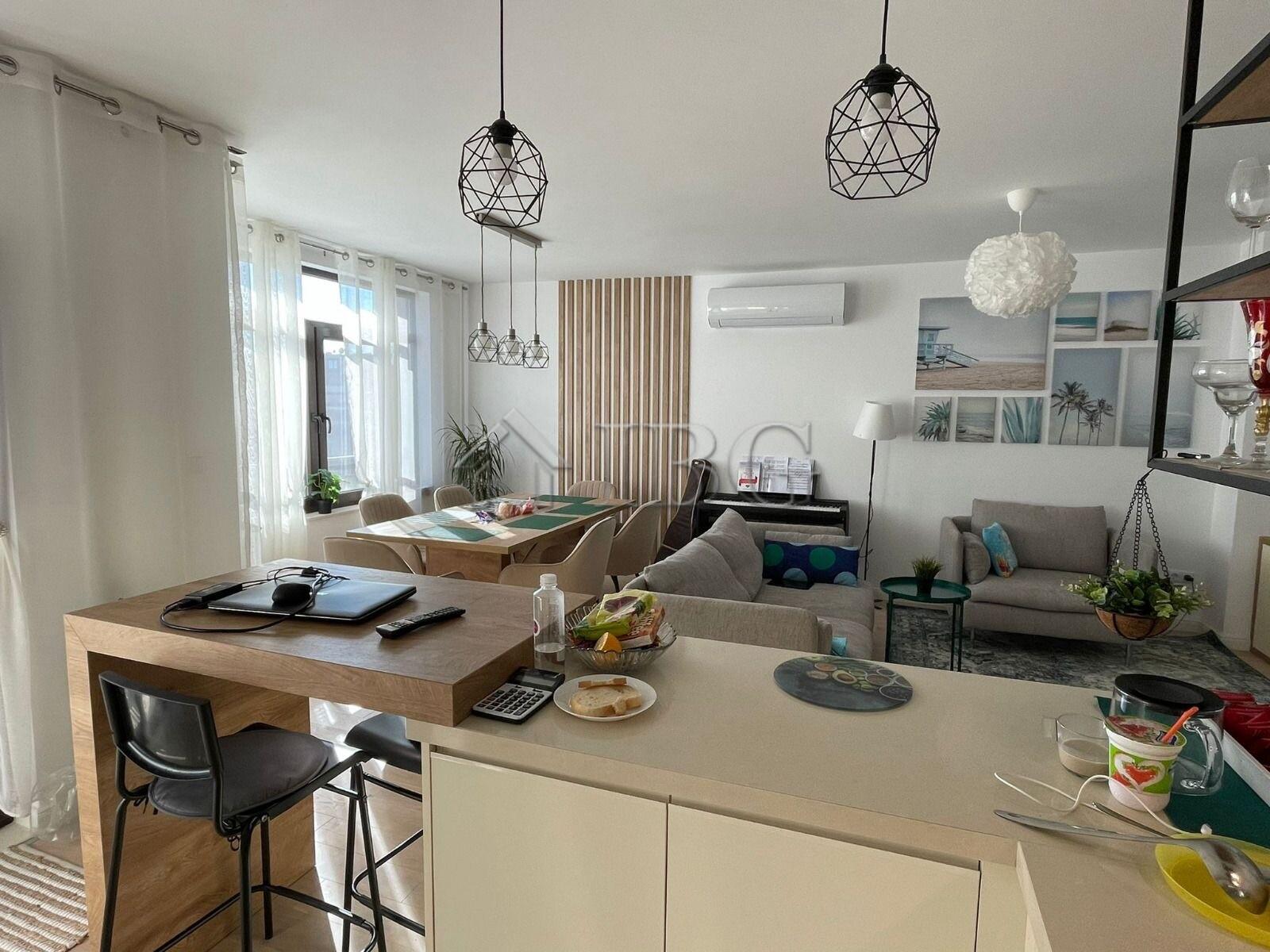Luxury 4-Bedroom Apartment with Sea View in Aivazovsky Park, Pomorie — photo 4 of 25