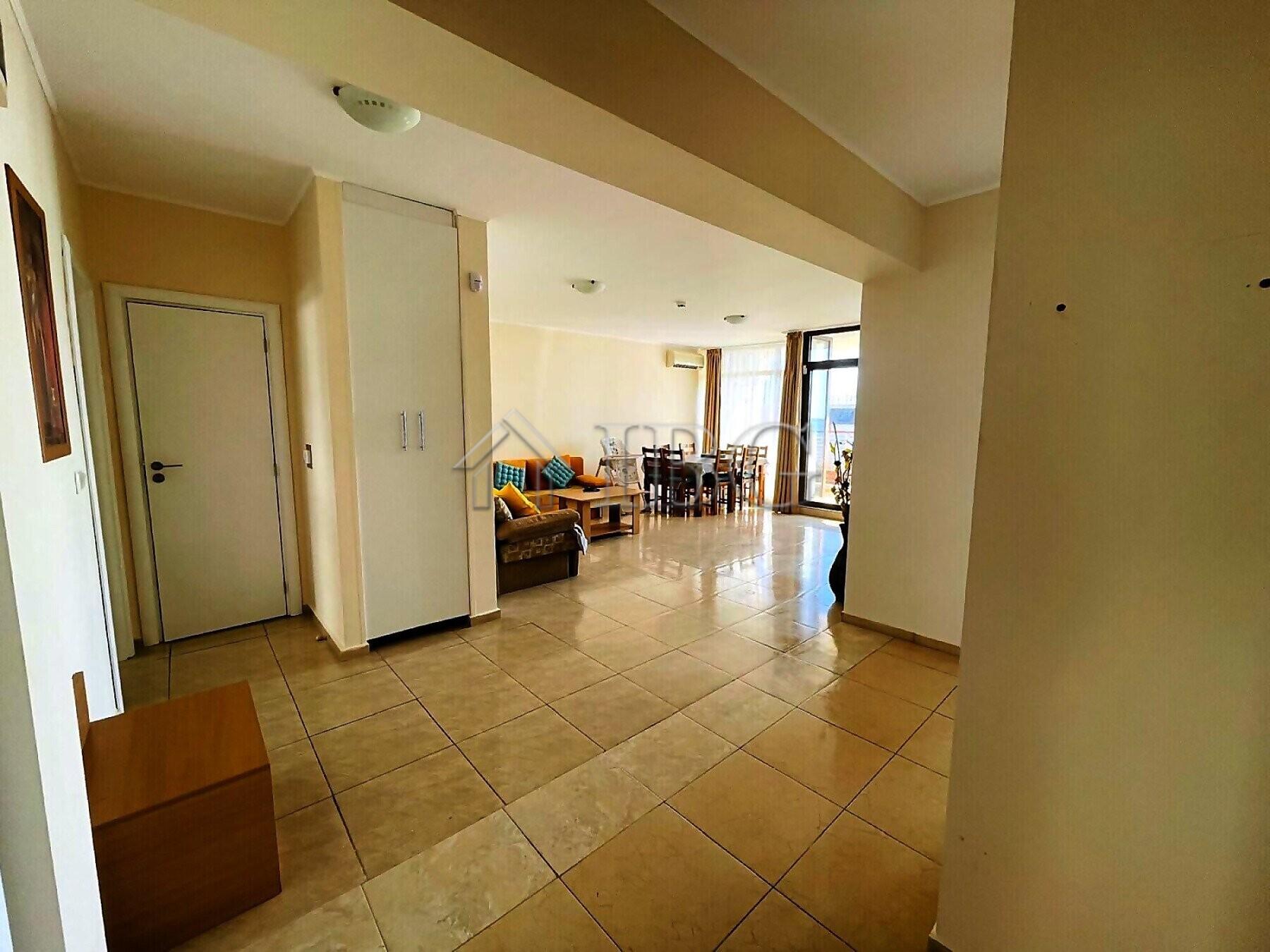 Spacious 2-Bedroom Apartment with Sea View Dolce Vita 1, Sveti Vlas — photo 7 of 17