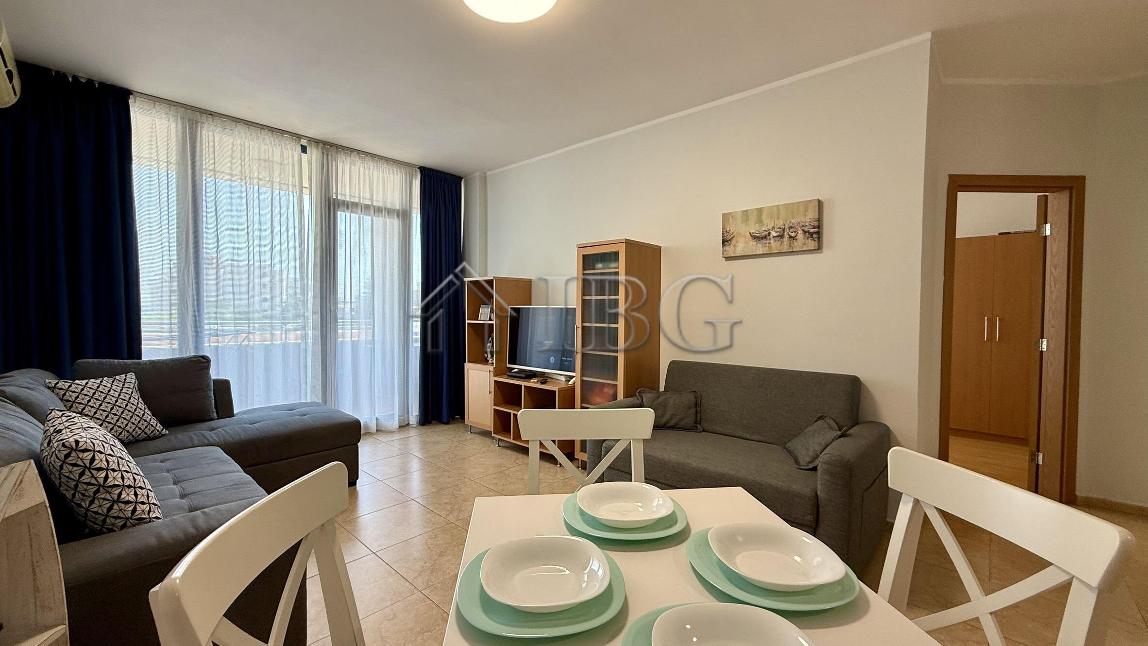 1-Bedroom Apartment with Sea & Pool View Trakia Plaza, Sunny Beach — photo 4 of 14