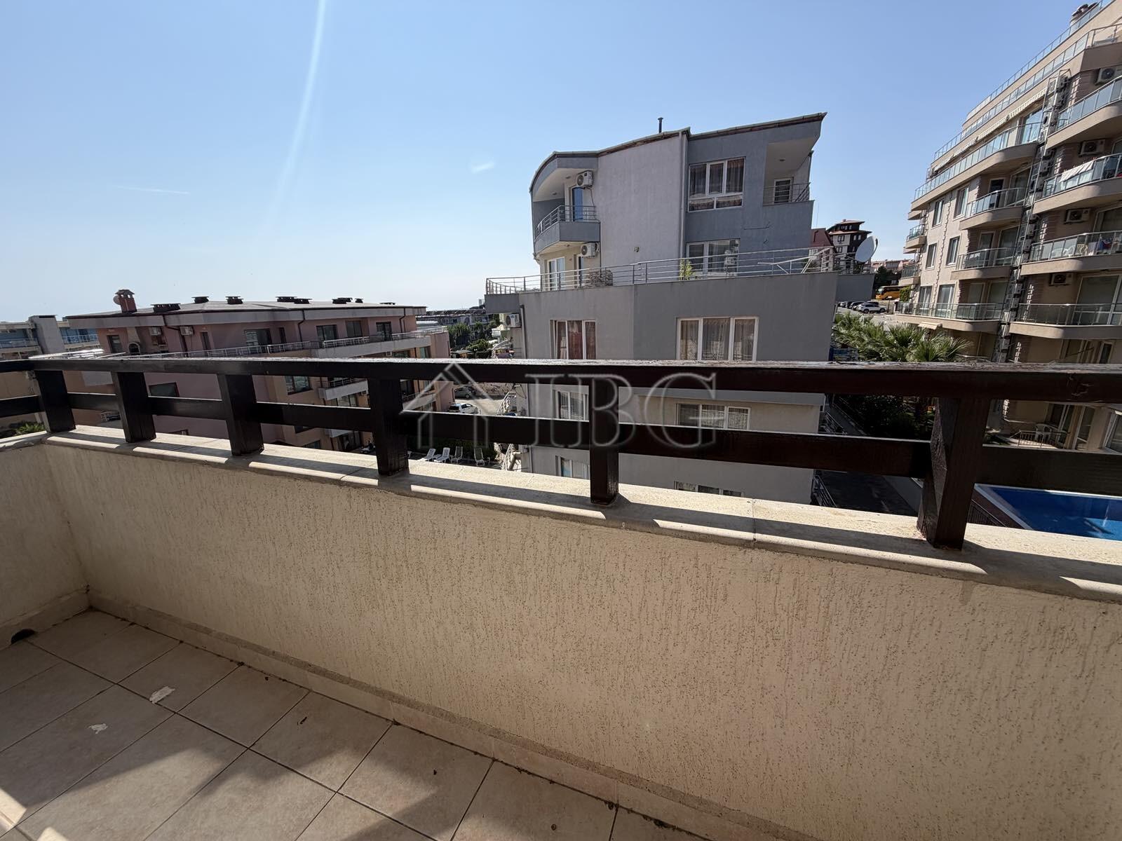Spacious 2-Bedroom Apartment near the Beach Amphora, Sveti Vlas — photo 9 of 19