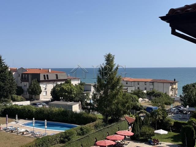 Spacious 2-Bedroom Apartment near the Beach Amphora, Sveti Vlas — photo 10 of 19