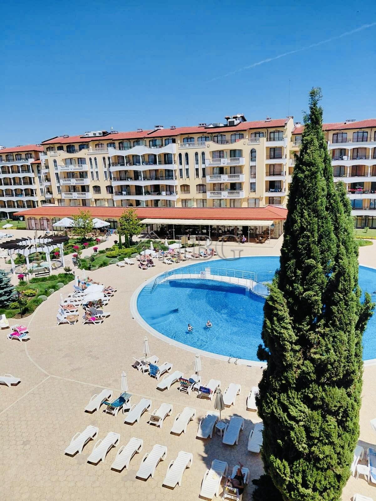 1-Bedroom Apartment with Pool View Royal Sun, Sunny Beach — main photo