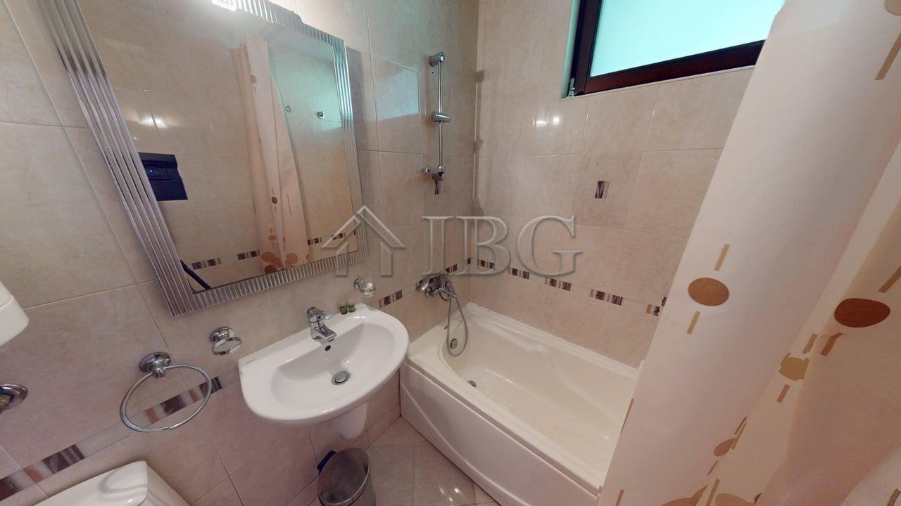 Spacious 1-Bedroom Apartment Bay View Villas, Kosharitsa — photo 15 of 16