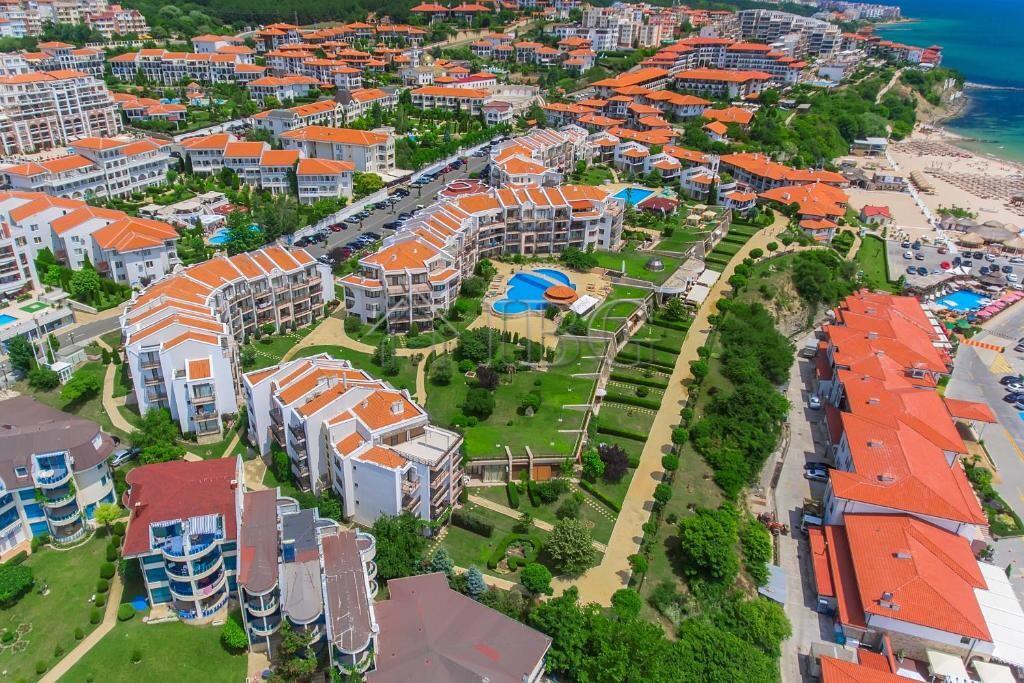 2-Bedroom Apartment with Panoramic Sea View Diamond, Sveti Vlas — photo 12 of 18
