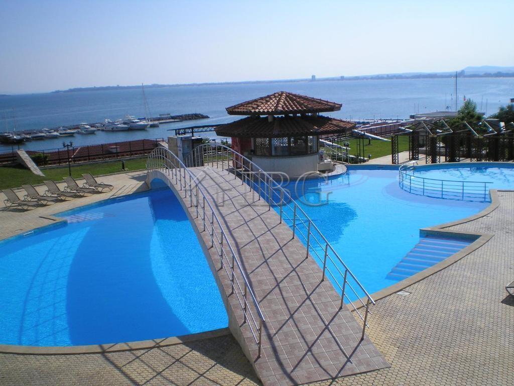 2-Bedroom Apartment with Panoramic Sea View Diamond, Sveti Vlas — photo 17 of 18