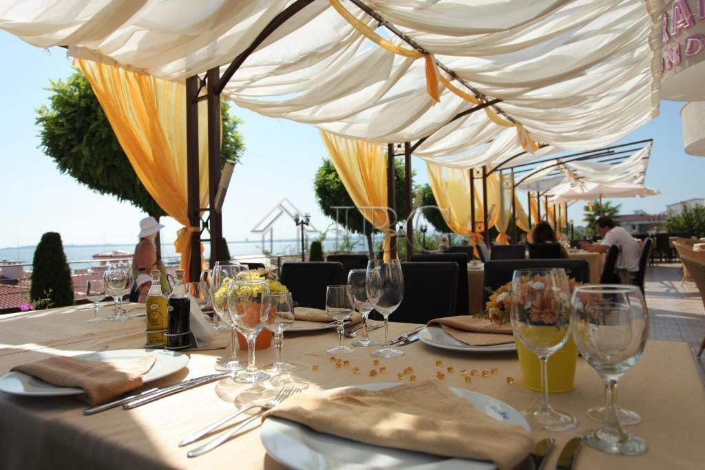 2-Bedroom Apartment with Panoramic Sea View Diamond, Sveti Vlas — photo 15 of 18