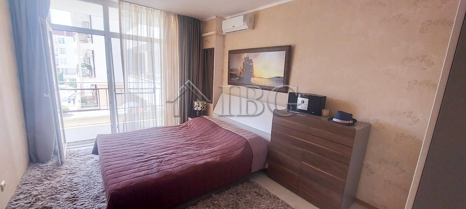 Spacious 1-Bedroom Apartment Grand Kamelia, Sunny Beach — photo 12 of 17