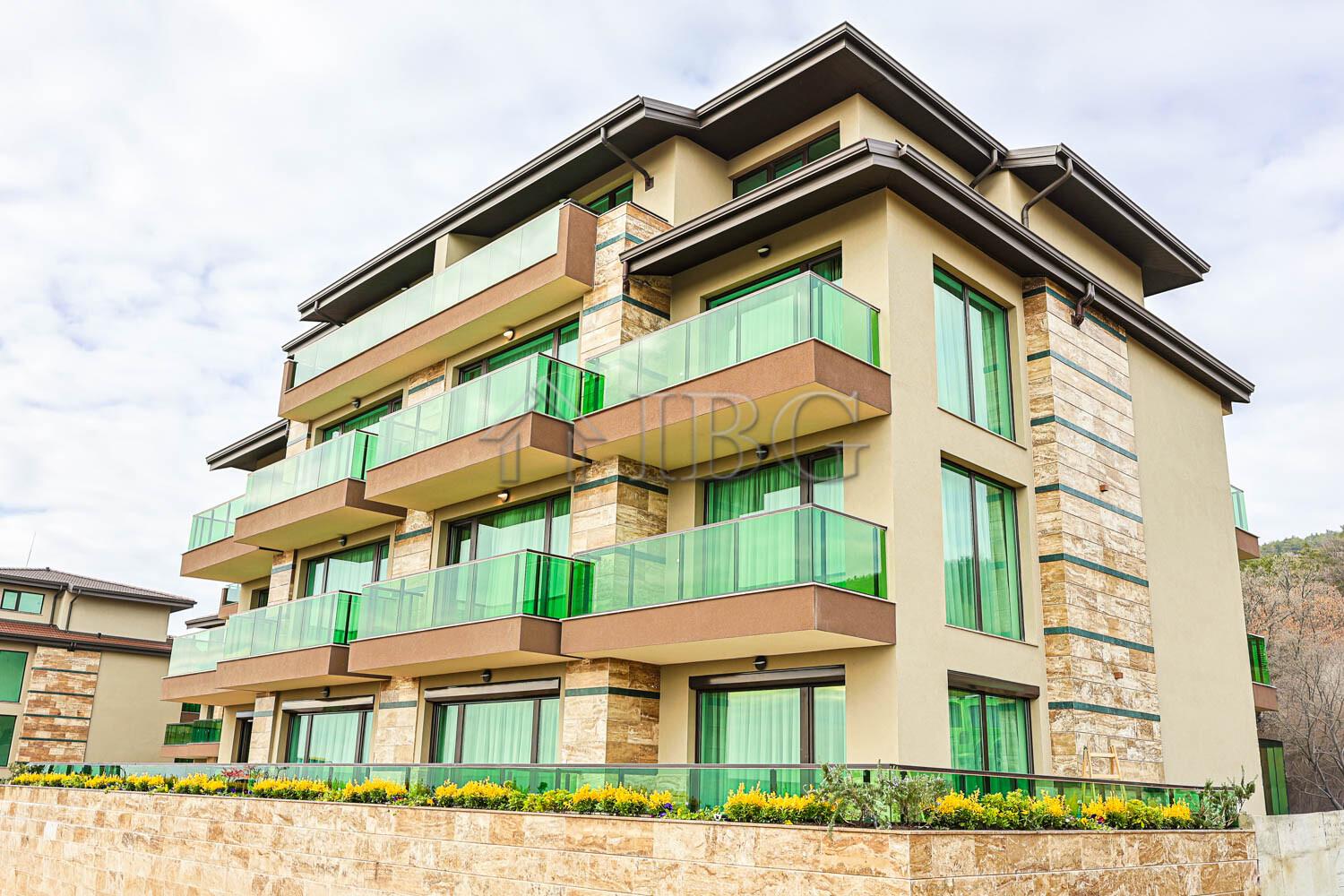 GREEN FOREST New Residential Development with Sea Views — photo 4 of 25