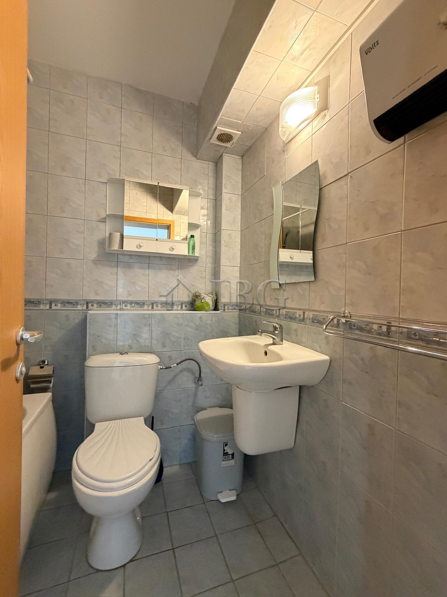 House-Style 2-Bedroom Maisonette with Pool View Sun House, Kosharitsa — photo 17 of 24