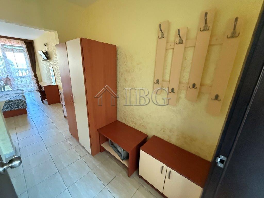 Apartment Converted into 2 Independent Studios near Marina Dinevi, Sveti Vlas — photo 16 of 25