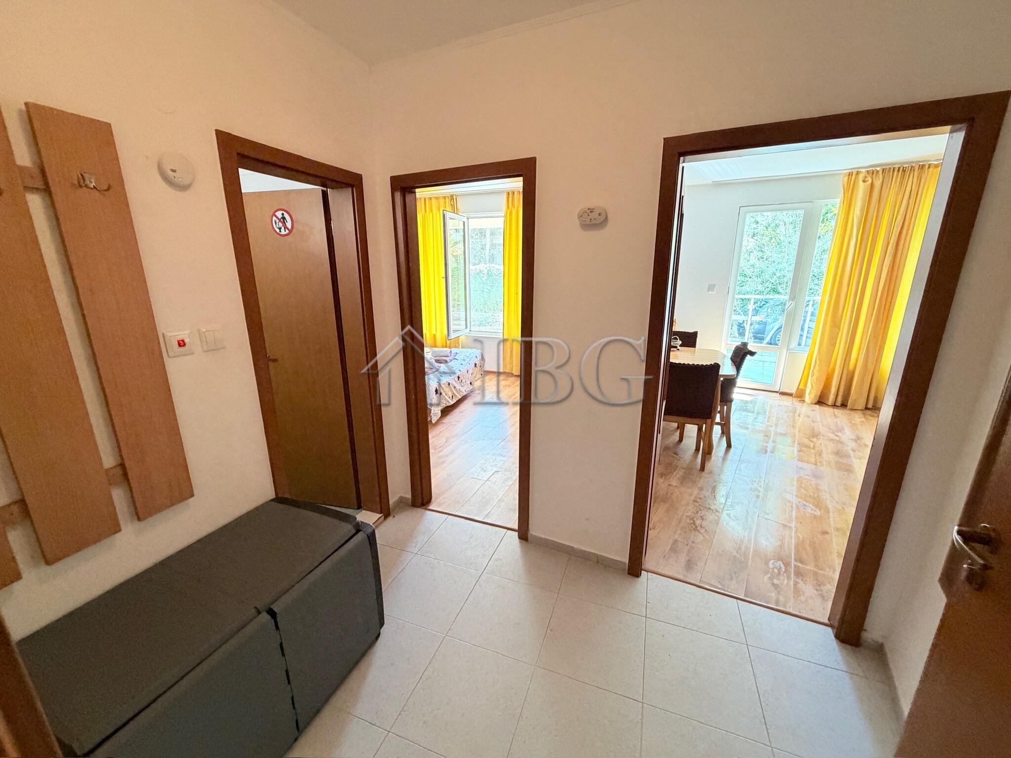 Furnished 1-Bedroom Apartment Yassen Complex, Sunny Beach - 2nd Line to the Beach — photo 2