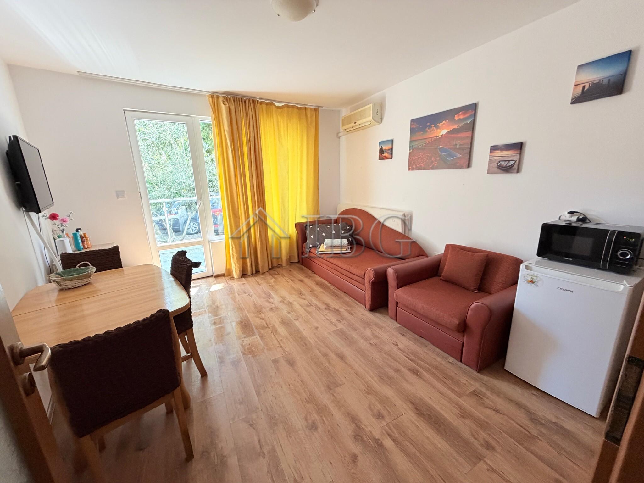 Furnished 1-Bedroom Apartment Yassen Complex, Sunny Beach - 2nd Line to the Beach — photo 3