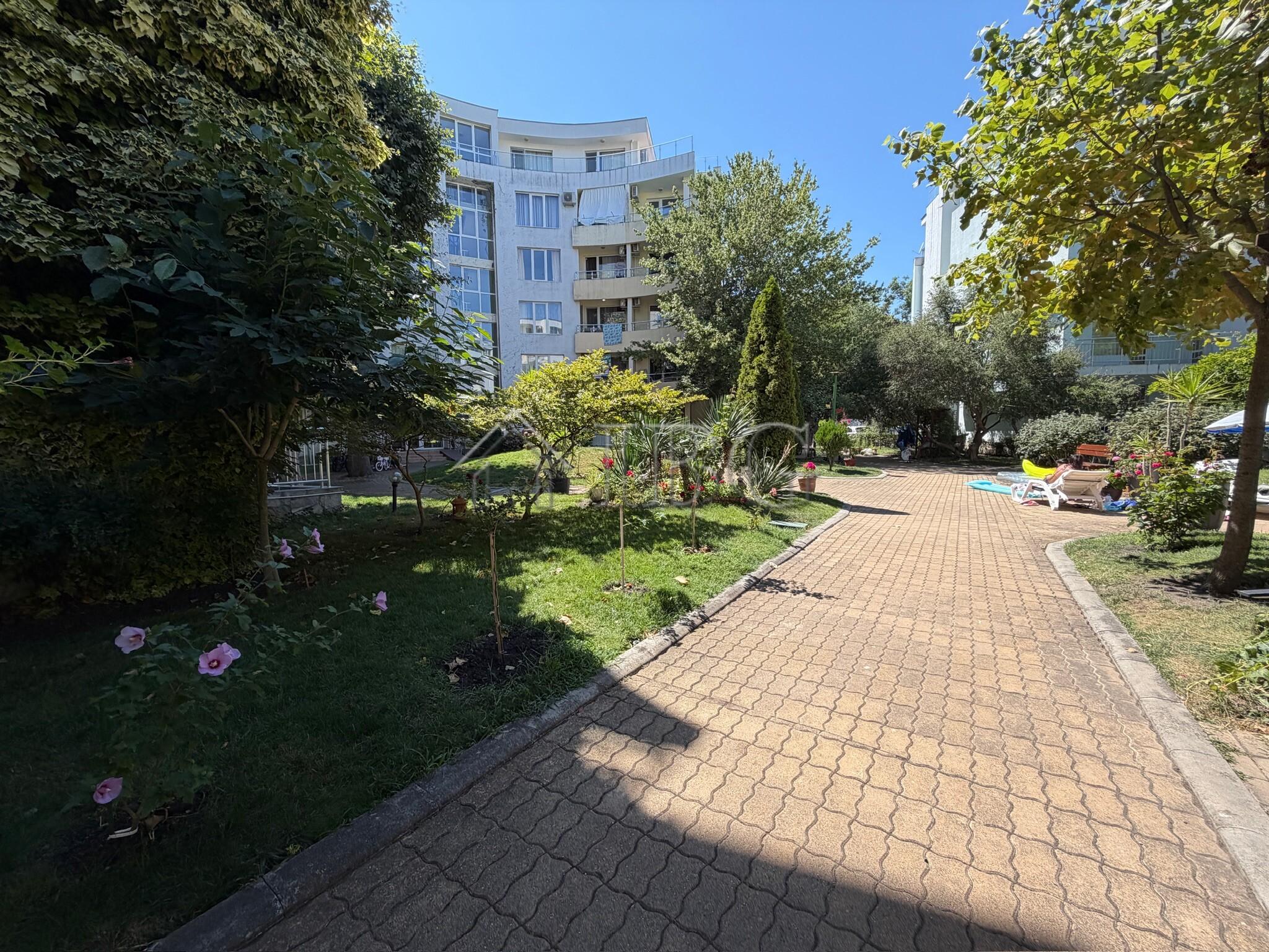 Furnished 1-Bedroom Apartment Yassen Complex, Sunny Beach - 2nd Line to the Beach — photo 14 of 14