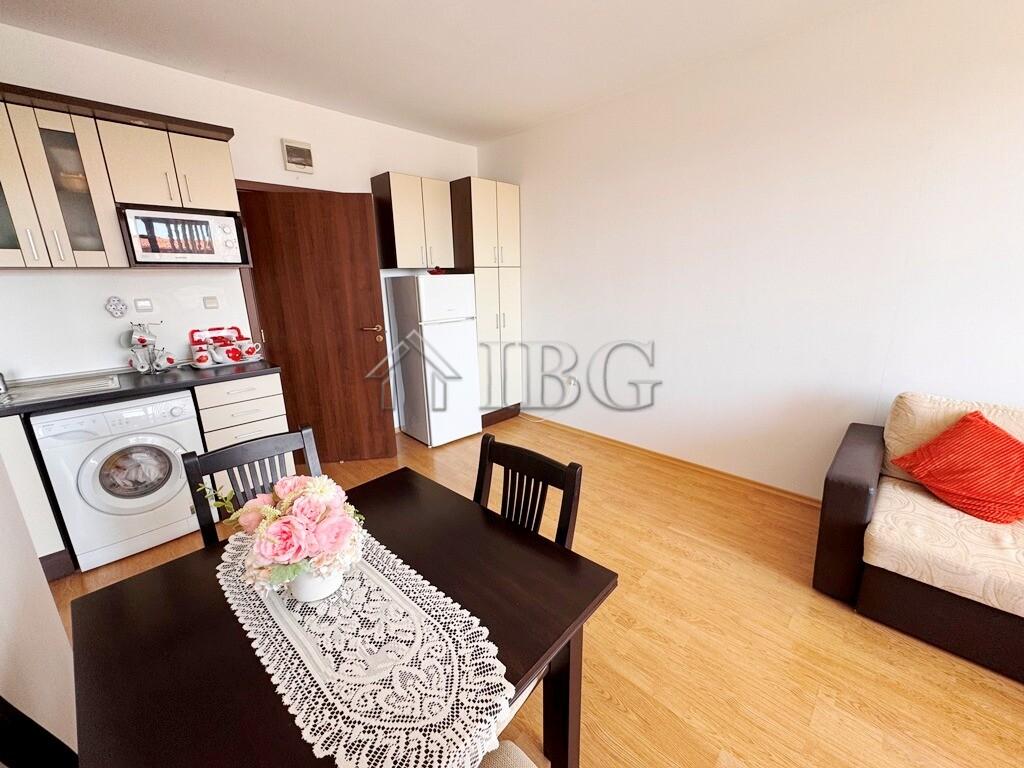 1-Bedroom Apartment with Pool View Sunny Day 6, Sunny Beach — photo 8 of 20