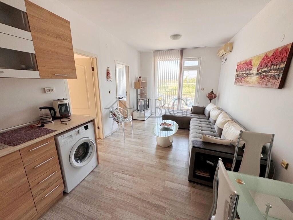 2-Bedroom Apartment with Two Balconies Sunny Day 4, Sunny Beach — photo 2