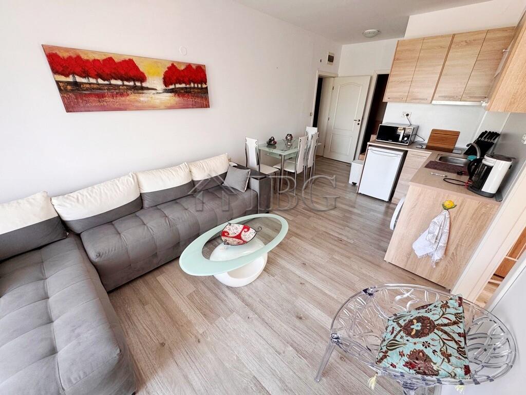 2-Bedroom Apartment with Two Balconies Sunny Day 4, Sunny Beach — photo 4 of 19
