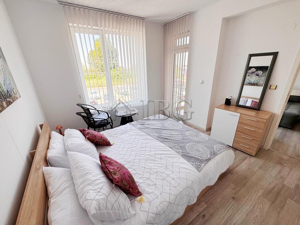 2-Bedroom Apartment with Two Balconies Sunny Day 4, Sunny Beach — photo 9 of 19