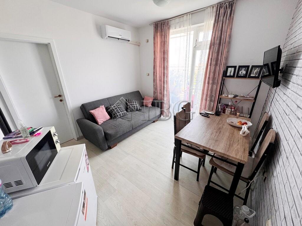 2-Bedroom Apartment Sunny Day 3, Sunny Beach — photo 4 of 19