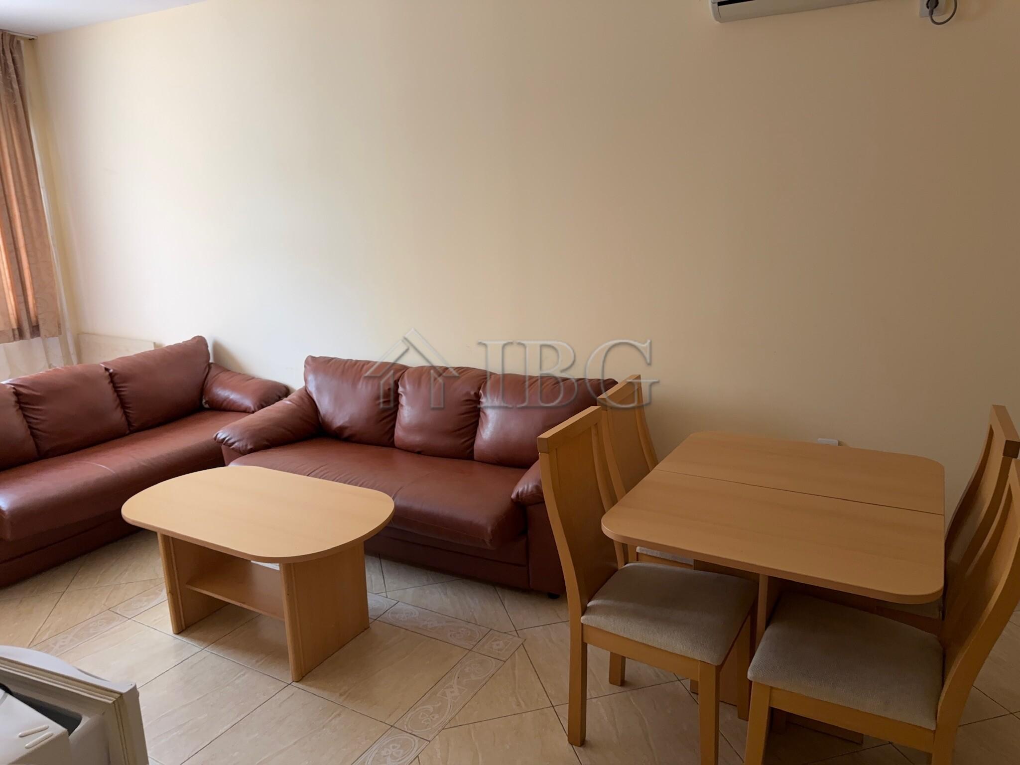 1-Bedroom Apartment with Pool View Sunny Sea Palace, Sunny Beach — photo 4 of 12