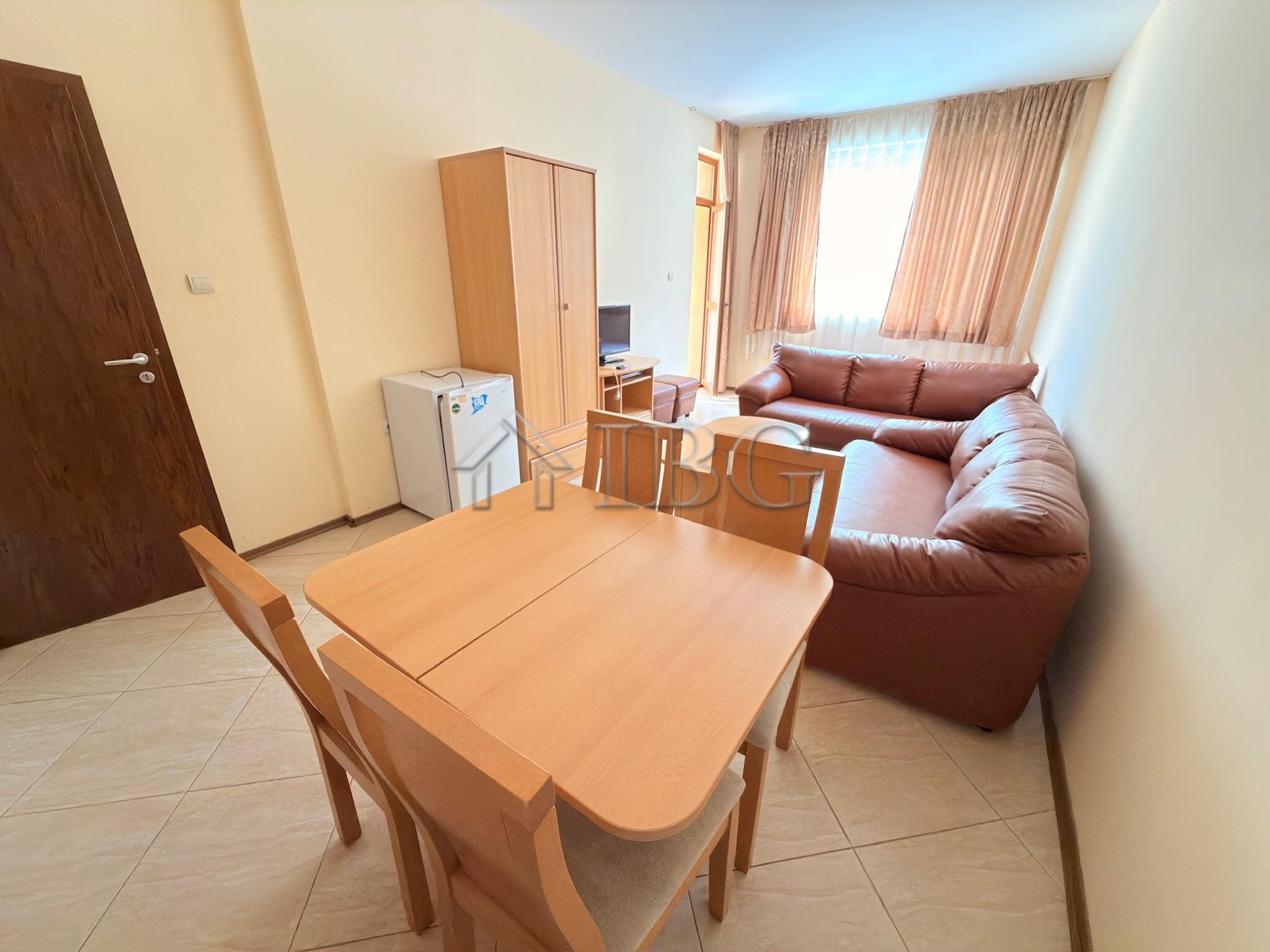 1-Bedroom Apartment with Pool View Sunny Sea Palace, Sunny Beach — photo 3