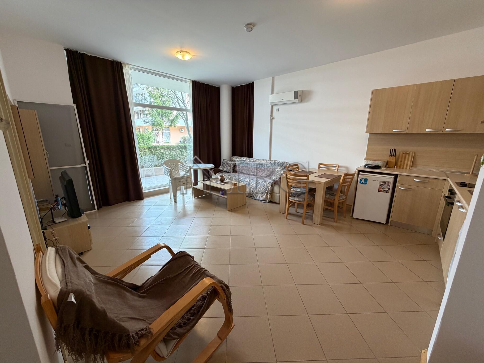 Spacious 1-Bedroom Apartment with Pool View Grand Kamelia, Sunny Beach — main photo