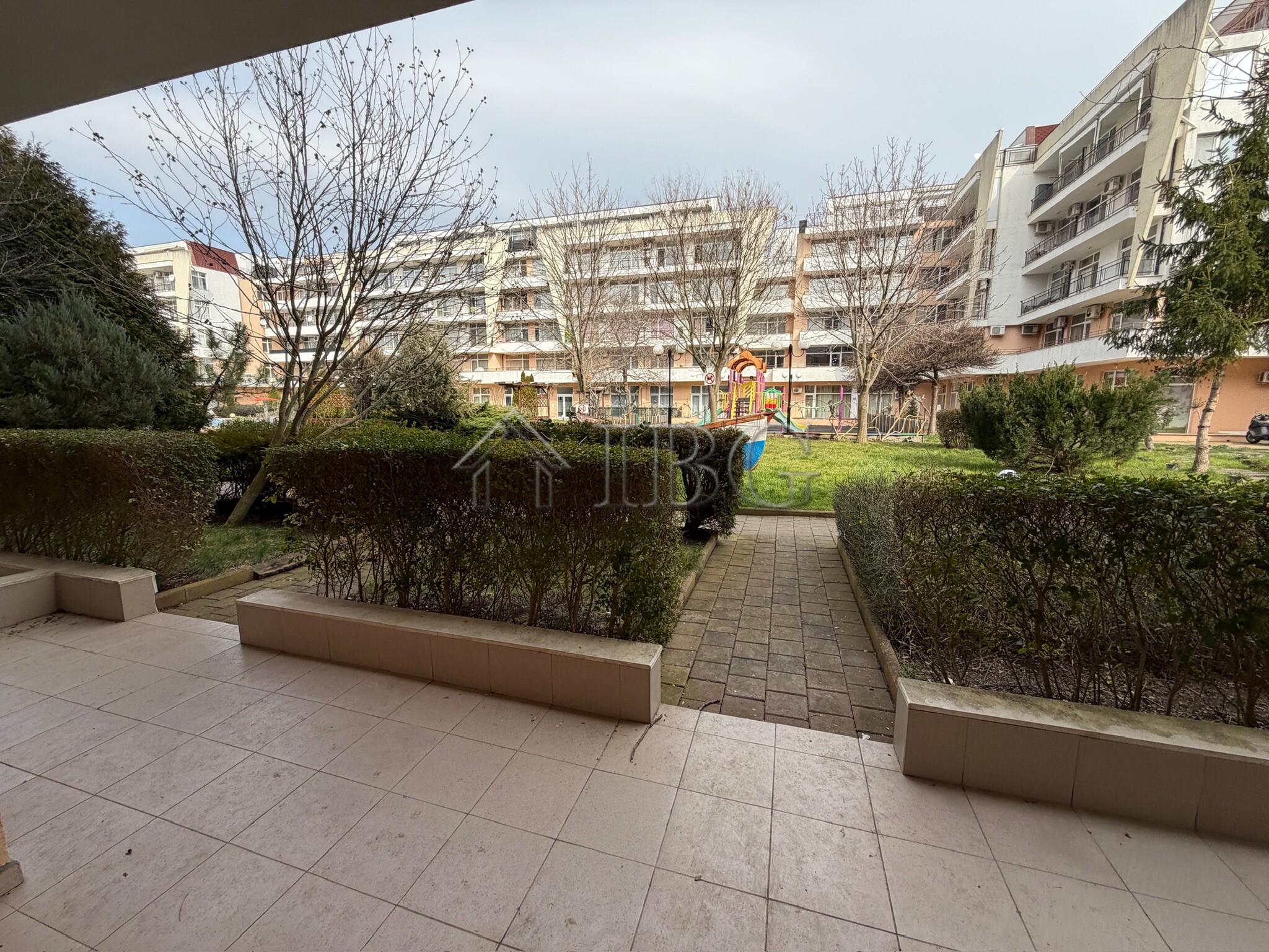 Spacious 1-Bedroom Apartment with Pool View Grand Kamelia, Sunny Beach — photo 6 of 19