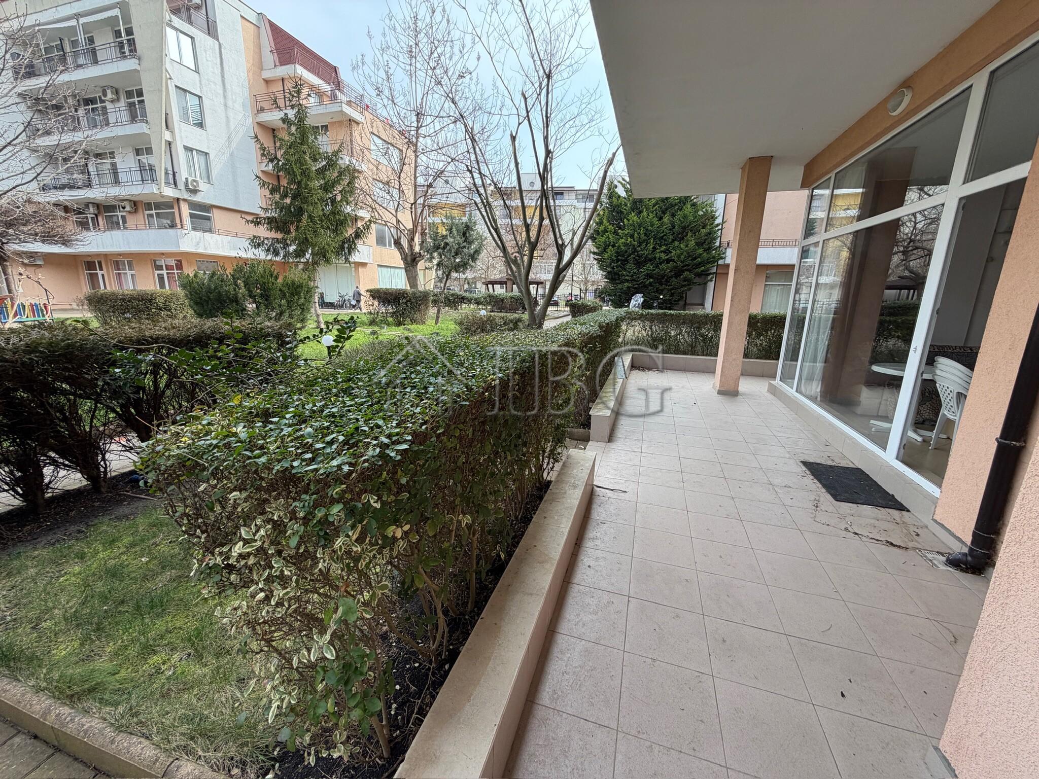 Spacious 1-Bedroom Apartment with Pool View Grand Kamelia, Sunny Beach — photo 9 of 19