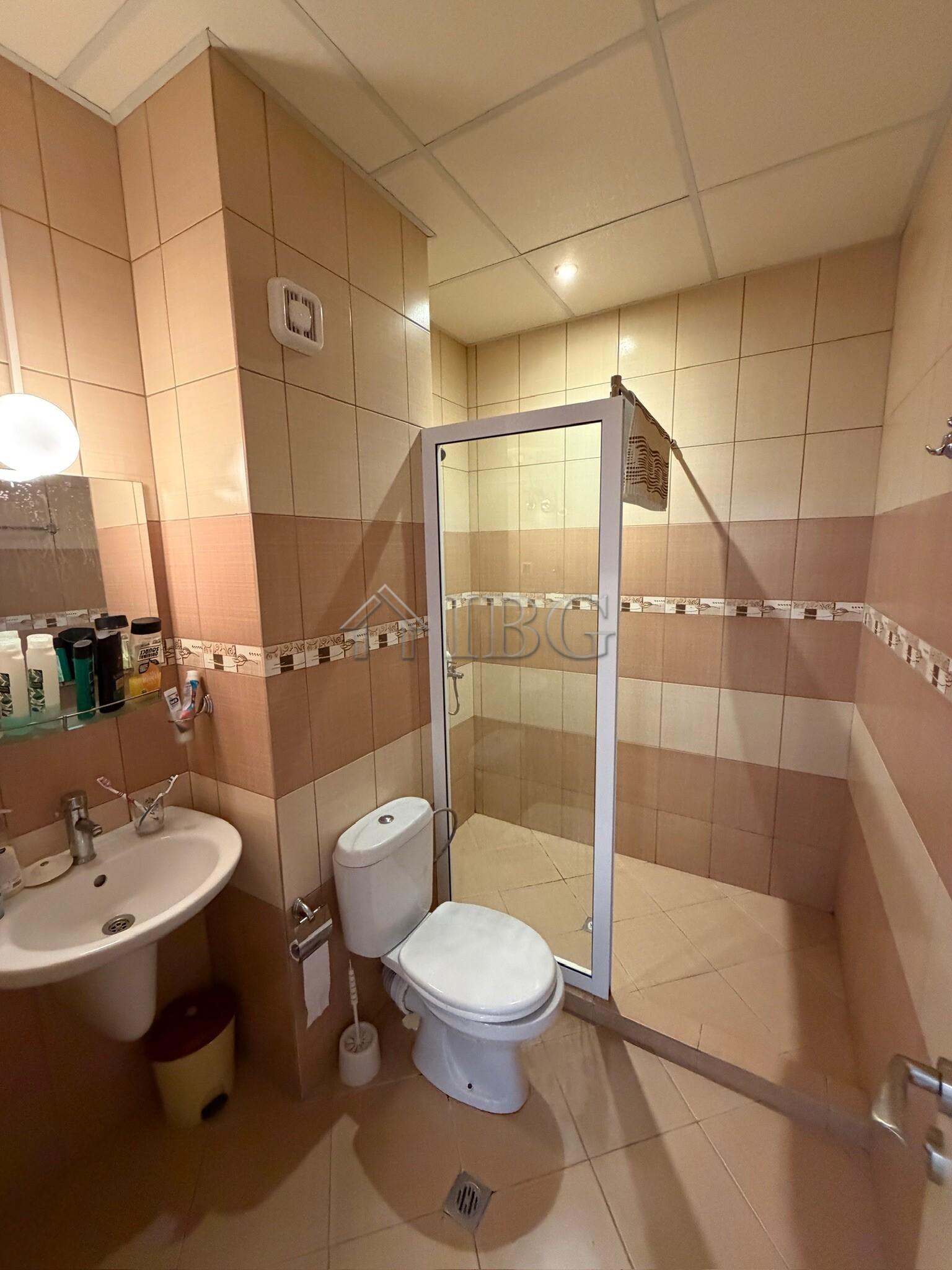 Spacious 1-Bedroom Apartment with Pool View Grand Kamelia, Sunny Beach — photo 13 of 19