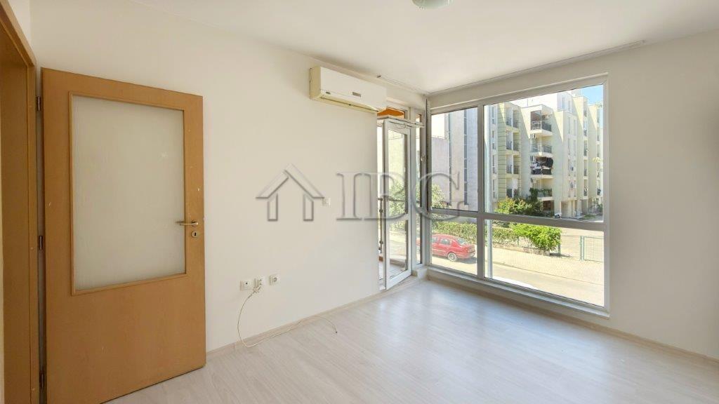 1-Bedroom Apartment with South-West Exposure Darius, Sunny Beach — photo 9 of 25