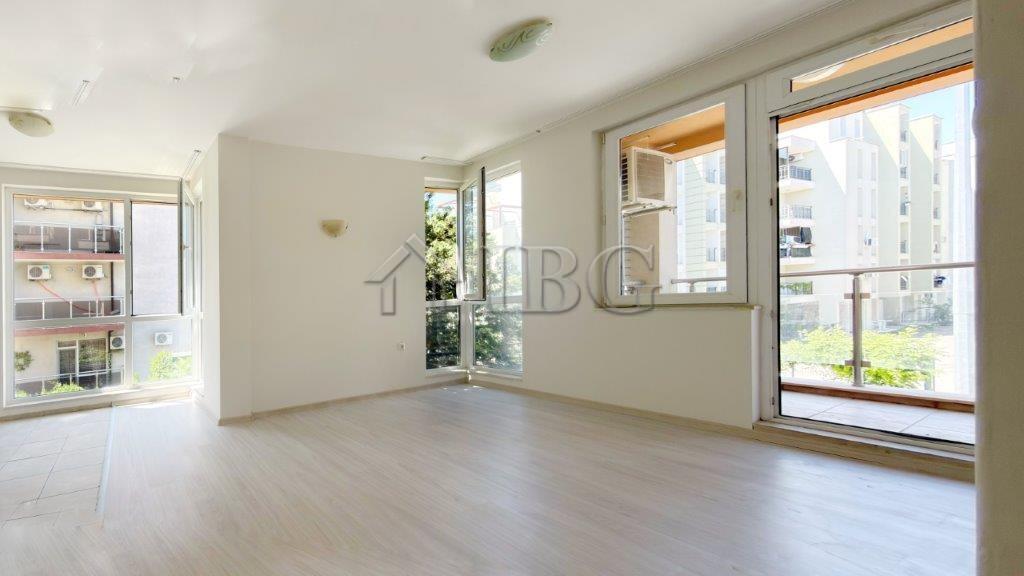 1-Bedroom Apartment with South-West Exposure Darius, Sunny Beach — photo 7 of 25