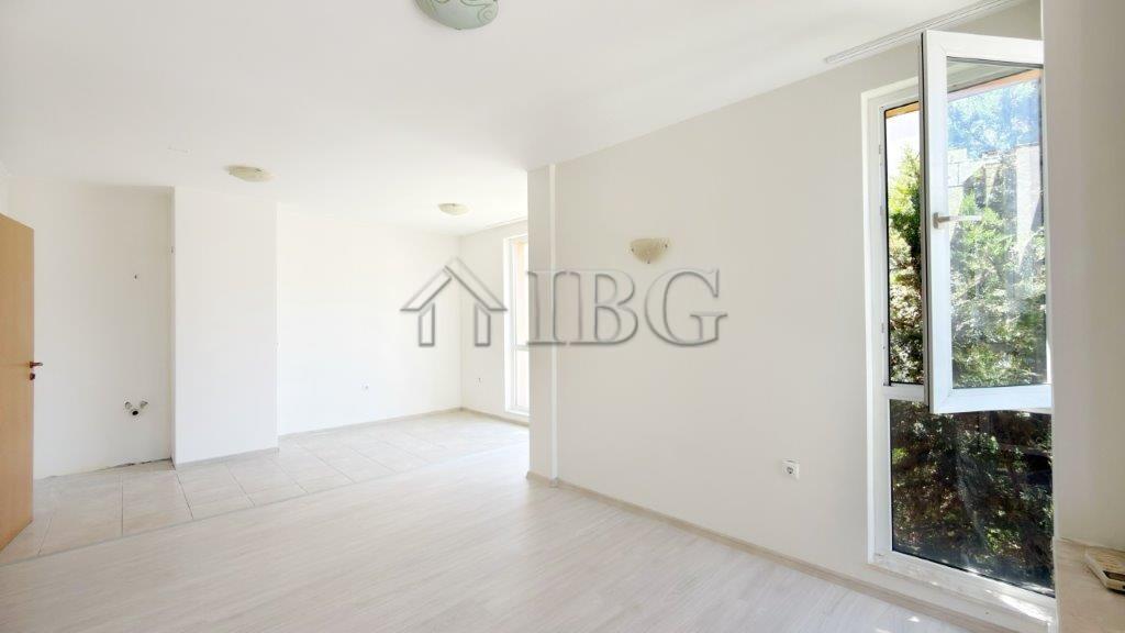 1-Bedroom Apartment with South-West Exposure Darius, Sunny Beach — photo 6 of 25